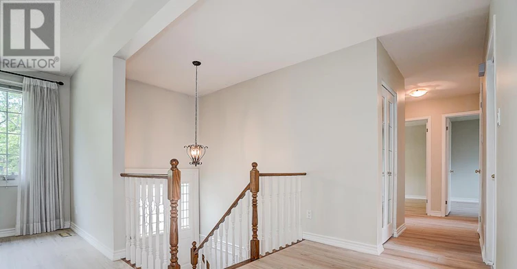 2294 Wyandotte Drive, Oakville, ON, L6L 2T6 - 5