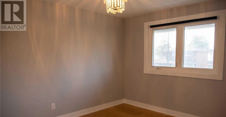 UPPER-333 Rimilton Avenue, Toronto, ON, M8W 2E5 - 10