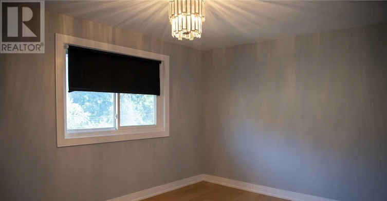 UPPER-333 Rimilton Avenue, Toronto, ON, M8W 2E5 - 9