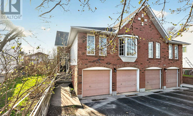 1402 Thornwood Crescent