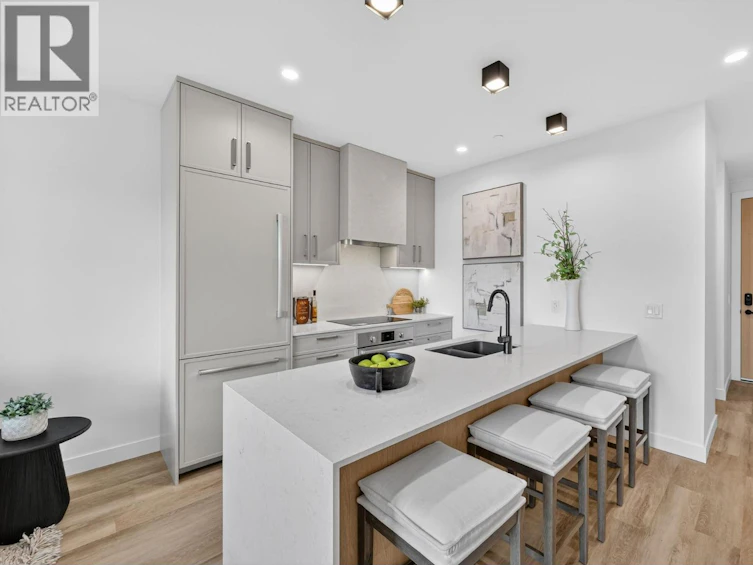 803-3340 Lakeshore Road, Kelowna, BC, V1W 3S9 - 9