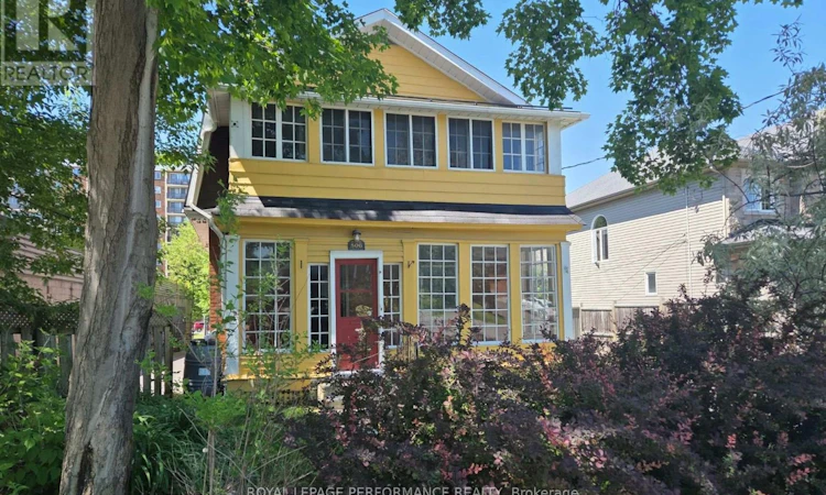 506 Wentworth Avenue