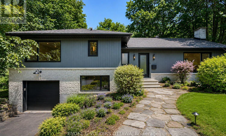1 Amberly Place