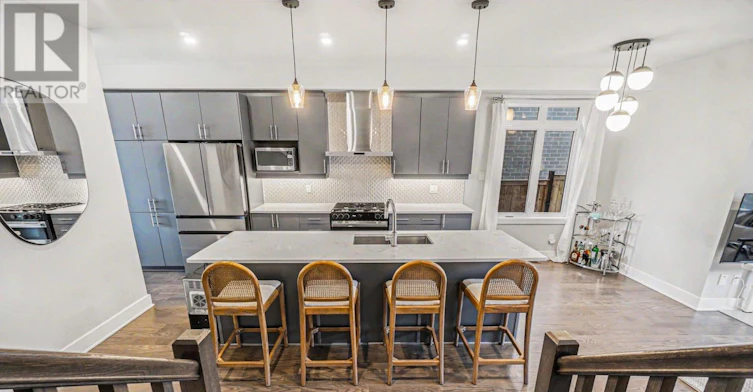 618 Mikinak Road, Ottawa, ON, K1K 3X7 - 13