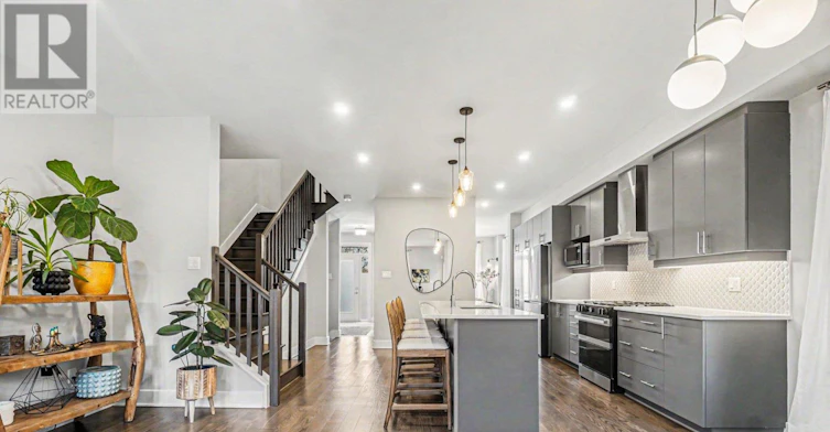 618 Mikinak Road, Ottawa, ON, K1K 3X7 - 10