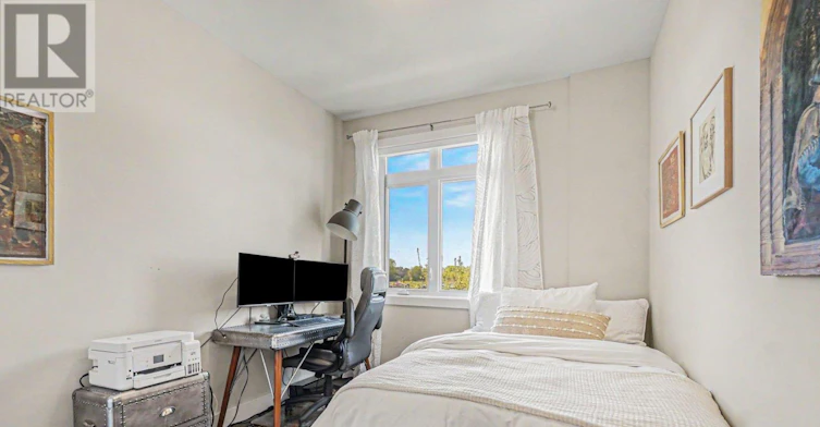 618 Mikinak Road, Ottawa, ON, K1K 3X7 - 17