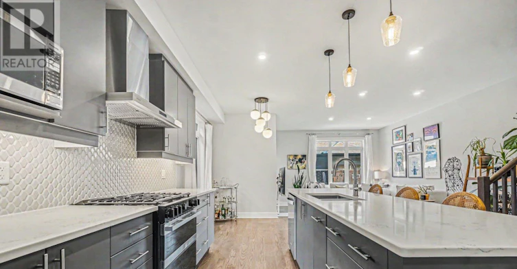 618 Mikinak Road, Ottawa, ON, K1K 3X7 - 12
