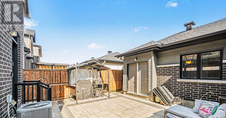 618 Mikinak Road, Ottawa, ON, K1K 3X7 - 28