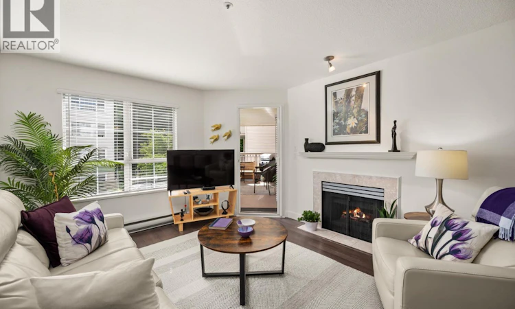 209-2975 Princess Crescent