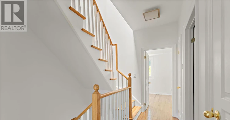 102 Earl Place, Toronto, ON, M4Y 3B9 - 15