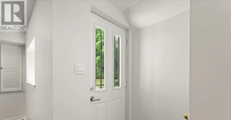 102 Earl Place, Toronto, ON, M4Y 3B9 - 36