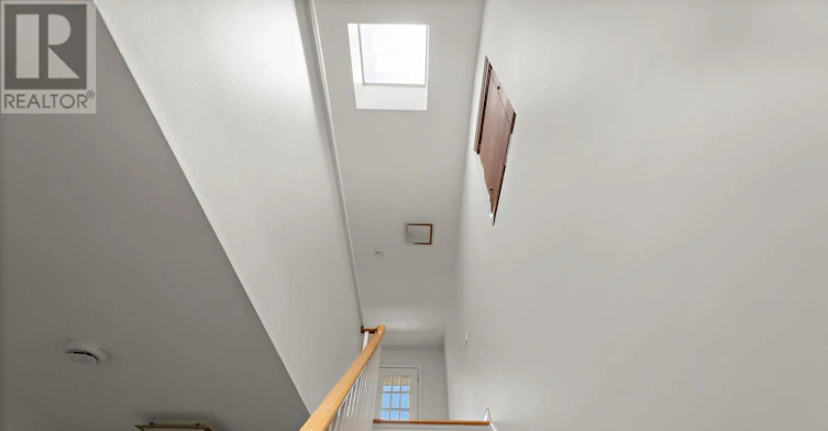 102 Earl Place, Toronto, ON, M4Y 3B9 - 26