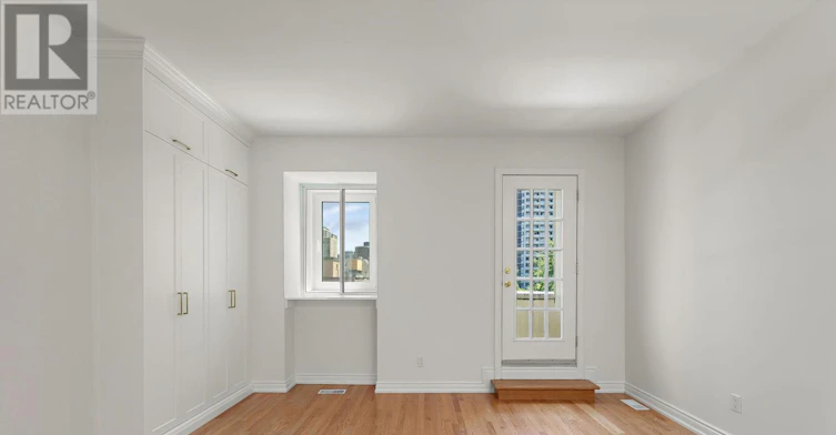 102 Earl Place, Toronto, ON, M4Y 3B9 - 30