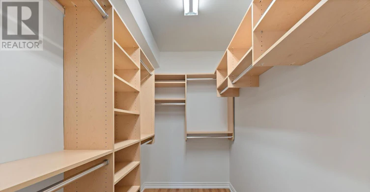 102 Earl Place, Toronto, ON, M4Y 3B9 - 29