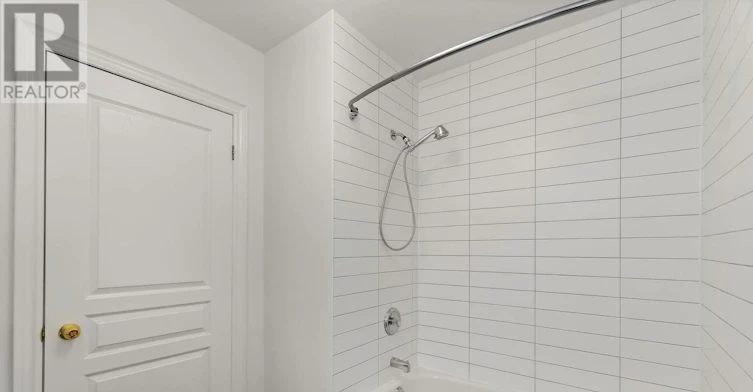 102 Earl Place, Toronto, ON, M4Y 3B9 - 21