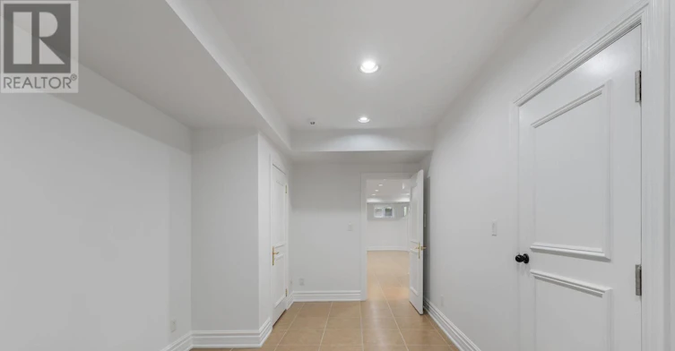 6 Huntley Street, Toronto, ON, M4Y 2K6 - 34