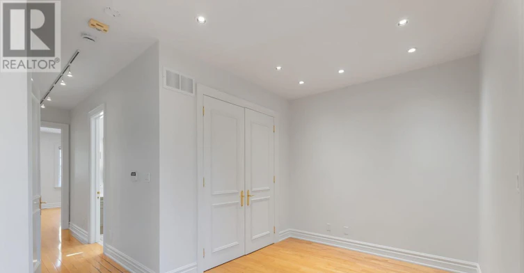 6 Huntley Street, Toronto, ON, M4Y 2K6 - 25
