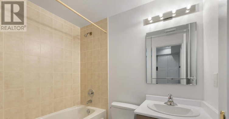 6 Huntley Street, Toronto, ON, M4Y 2K6 - 41