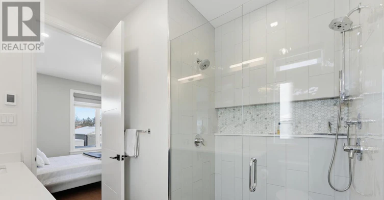 158 Marier Avenue, Ottawa, ON, K1L 5S1 - 34