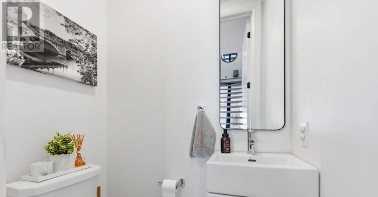 158 Marier Avenue, Ottawa, ON, K1L 5S1 - 2