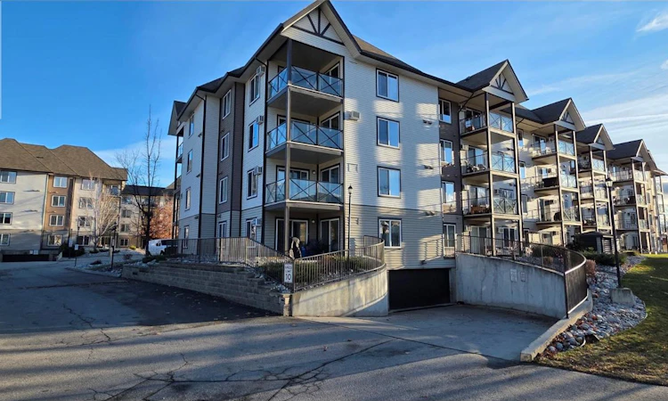 206-256 Hastings Avenue