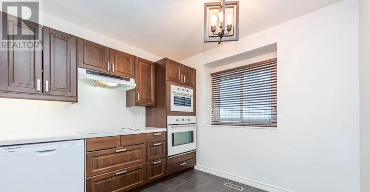 15-6855 Glen Erin Drive, Mississauga, ON, L5N 1P6 - 5