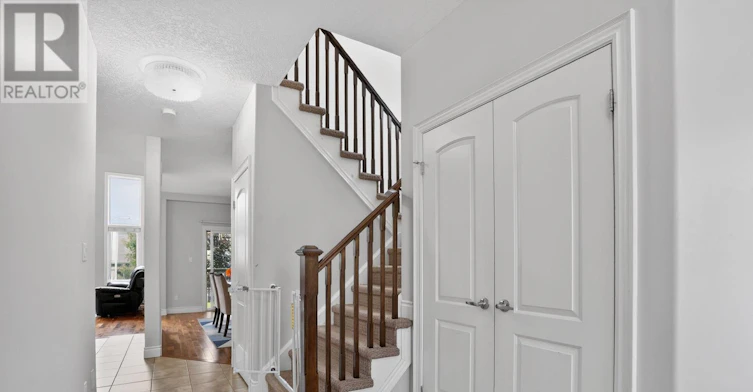 2200 Dogwood Crescent, London, ON, N6K 5C6 - 5
