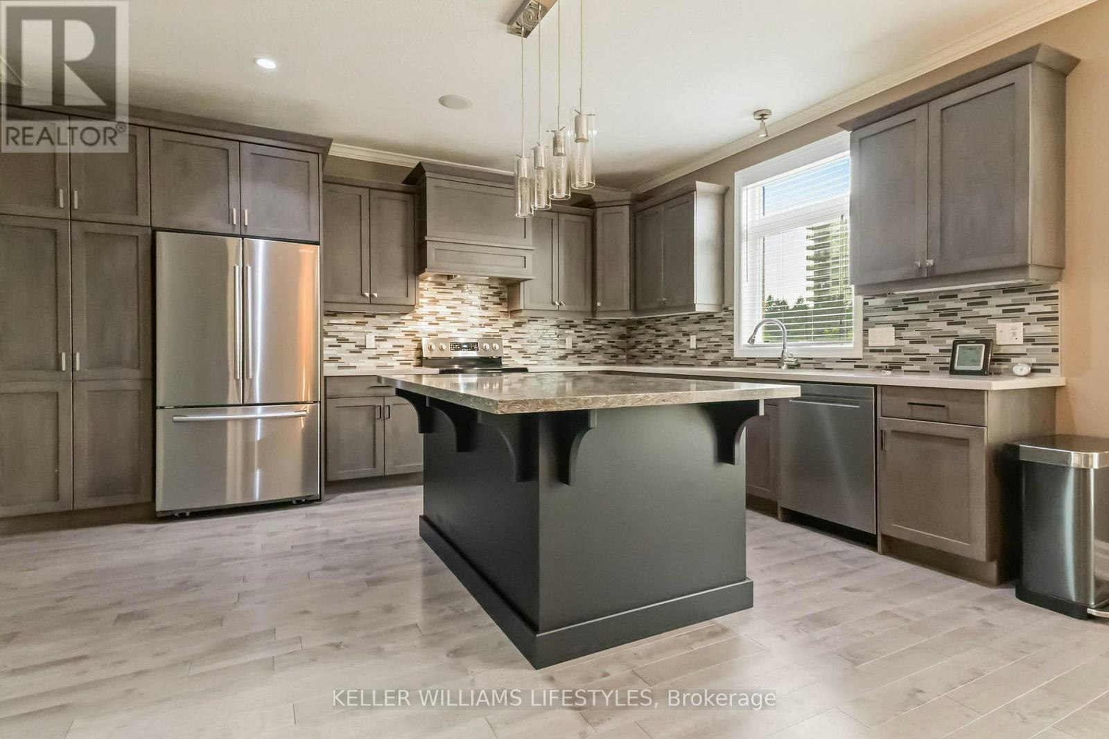 3135 Pincombe Drive, London, ON, N6L 0B4 - 12