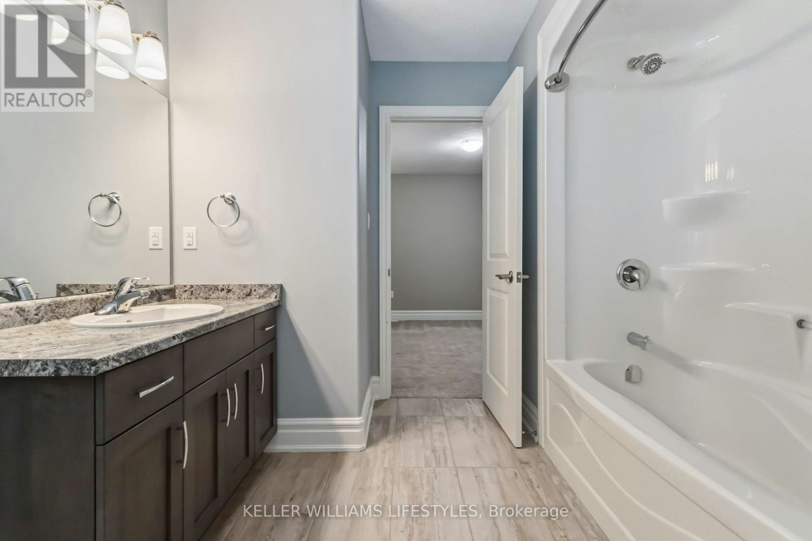 3135 Pincombe Drive, London, ON, N6L 0B4 - 28