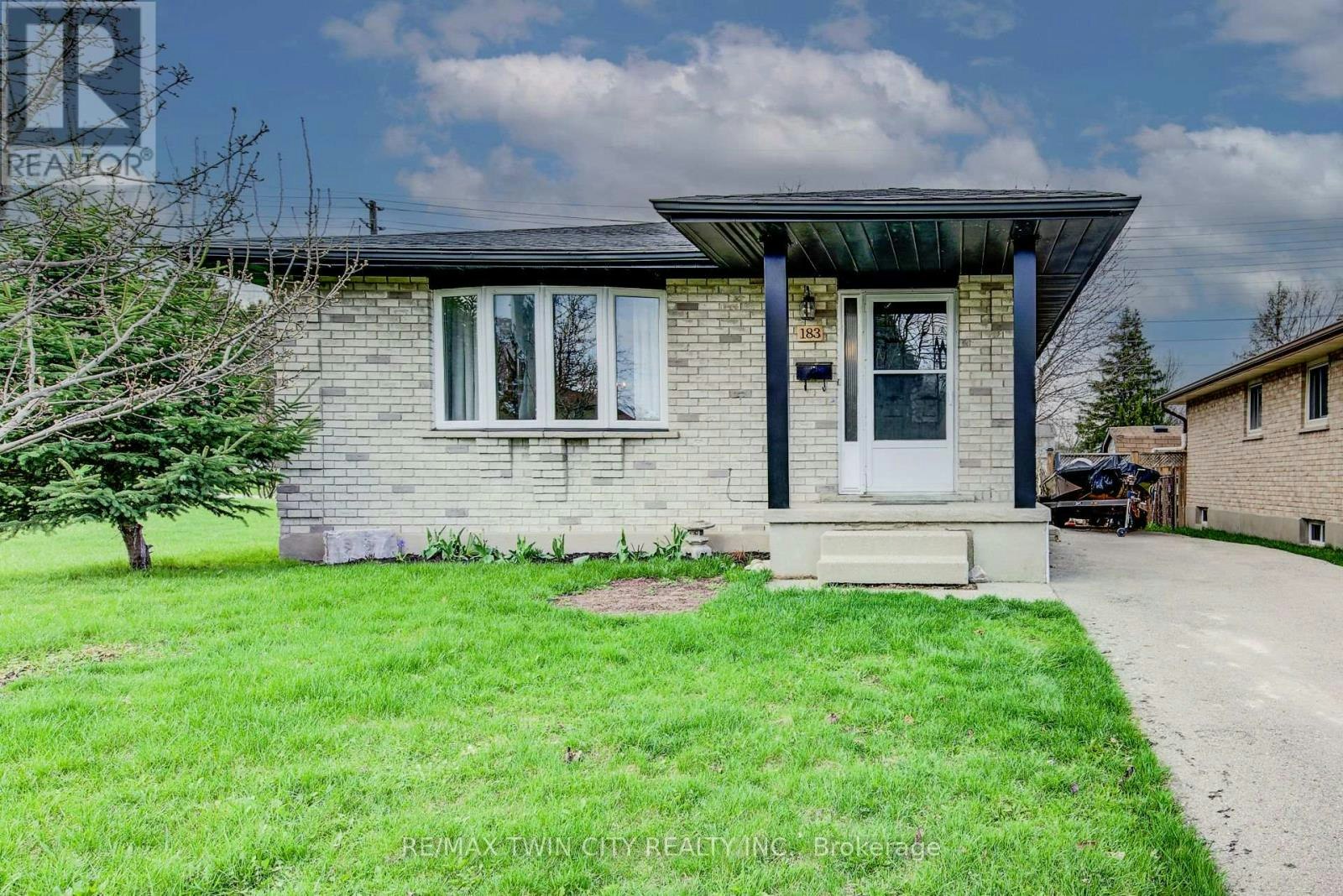 183 Dinison Crescent, Kitchener, ON, N2E 2S6