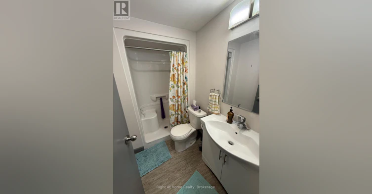 2317 258b Sunview Street, Waterloo, ON, N2L 0H7 - 6