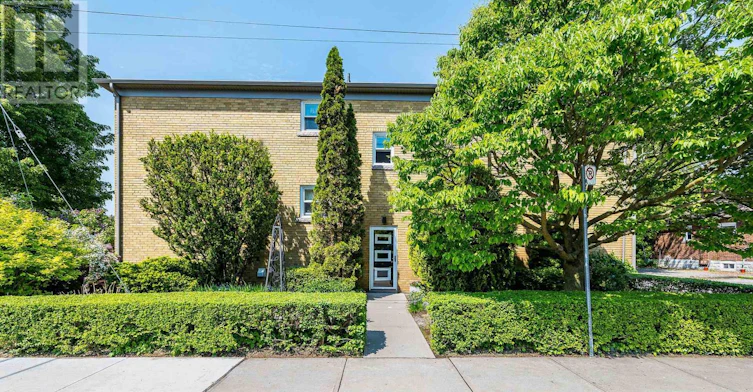 1-40 Emerald Crescent, Toronto, ON, M8V 2B6 - 3