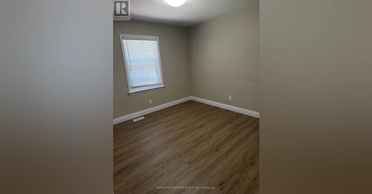 UPPER-377 Martin Street, Milton, ON, L9T 2R6 - 8