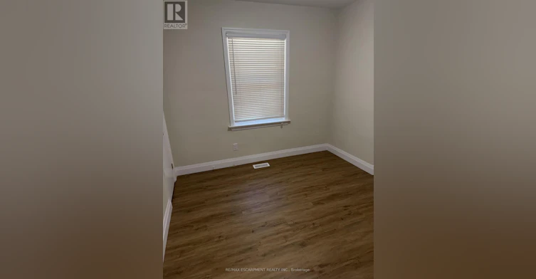 UPPER-377 Martin Street, Milton, ON, L9T 2R6 - 7