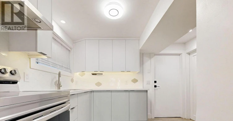 BASEMENT-45 Croham Road, Toronto, ON, M6E 4X9 - 4