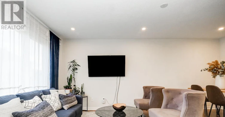 3577 River Run Avenue, Ottawa, ON, K2J 6J7 - 18