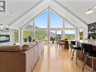 13-6421 Eagle Bay Road - 5