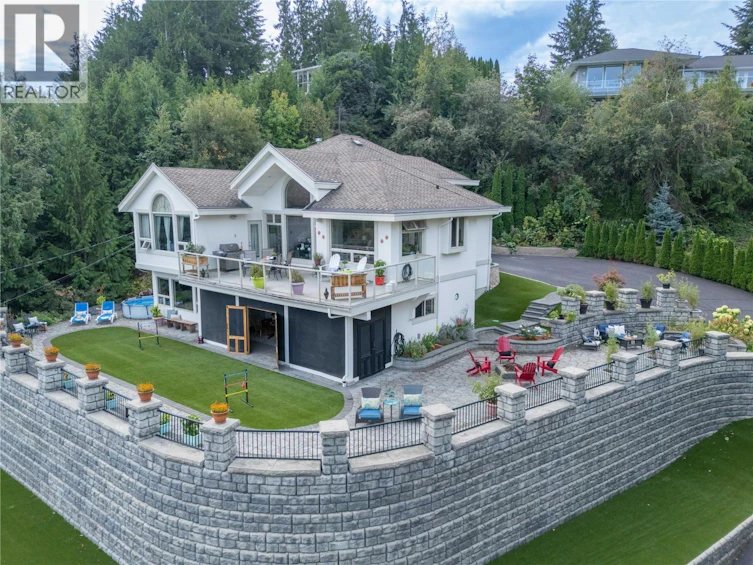 2422 Waverly Drive, Blind Bay, BC, V0E 1H2