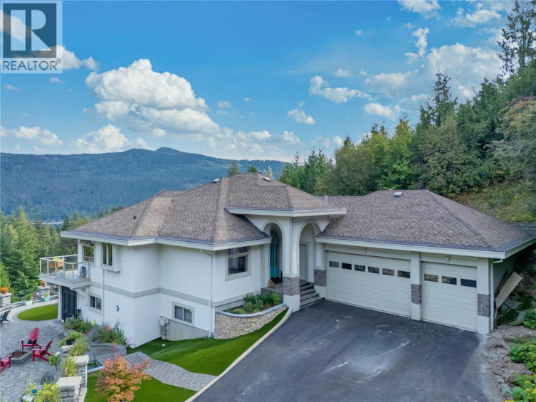 2422 Waverly Drive, Blind Bay, BC, V0E 1H2 - 2