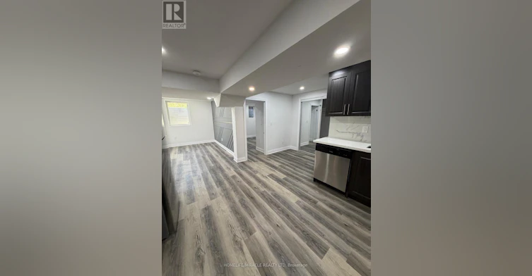 216 Fleetwood Drive, Oshawa, ON, L1K 3E7 - 3