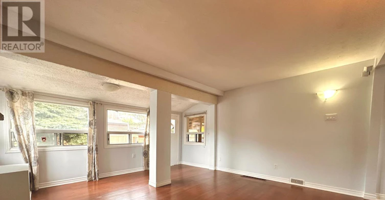 UPPER-116 Lonborough Avenue, Toronto, ON, M6M 1Y1 - 7