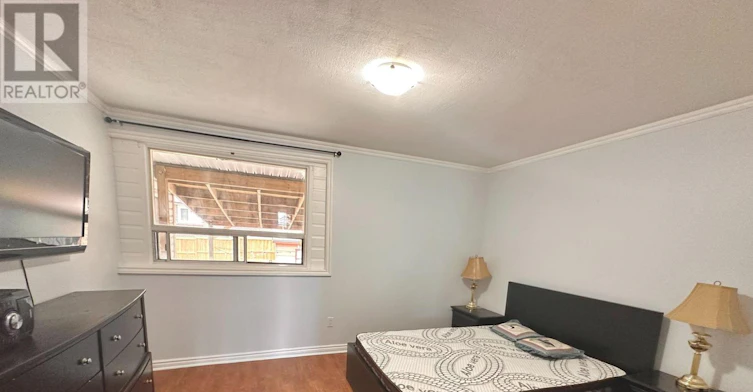 UPPER-116 Lonborough Avenue, Toronto, ON, M6M 1Y1 - 12