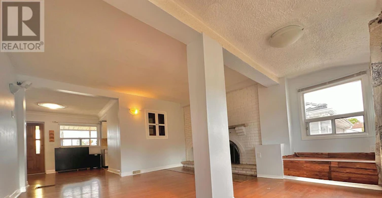 UPPER-116 Lonborough Avenue, Toronto, ON, M6M 1Y1 - 5