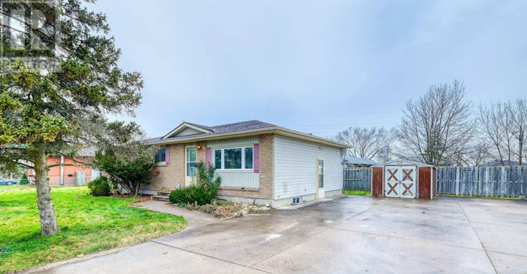 38 Deerfield Parkway, Thorold, ON, L2V 4B4
