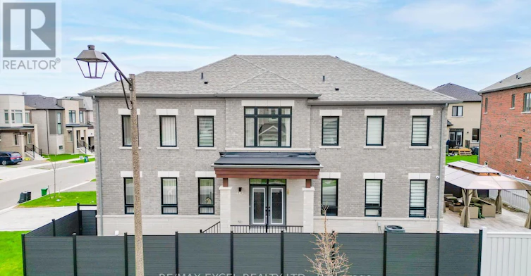 231 Fallharvest Way, Whitchurch-Stouffville, ON, L4A 5C2 - 3