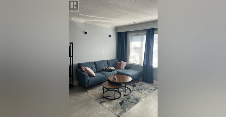 UPPER-376 Blackthorn Avenue, Toronto, ON, M6M 3B9 - 9