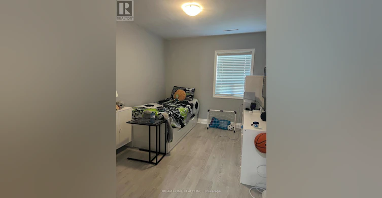 UPPER-376 Blackthorn Avenue, Toronto, ON, M6M 3B9 - 15