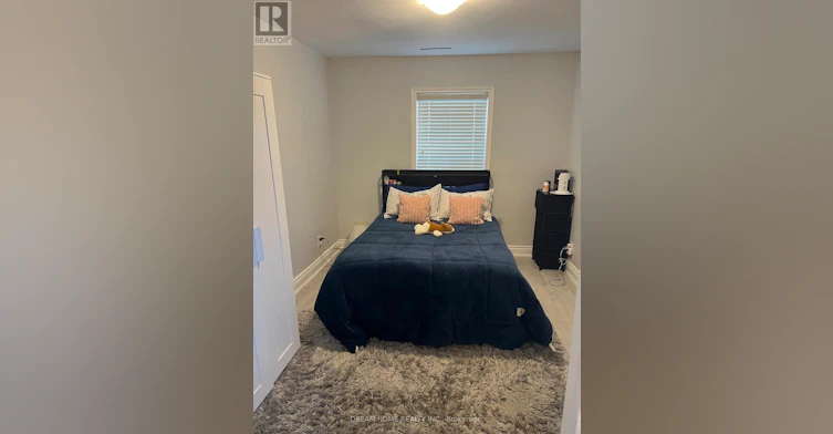 UPPER-376 Blackthorn Avenue, Toronto, ON, M6M 3B9 - 13