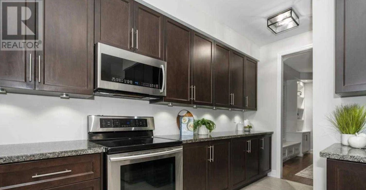 11 Claudview Street, King, ON, L7B 0C6 - 5