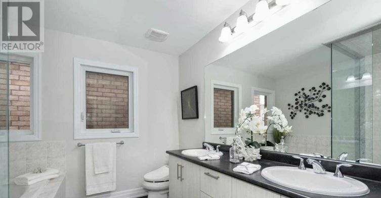 11 Claudview Street, King, ON, L7B 0C6 - 6